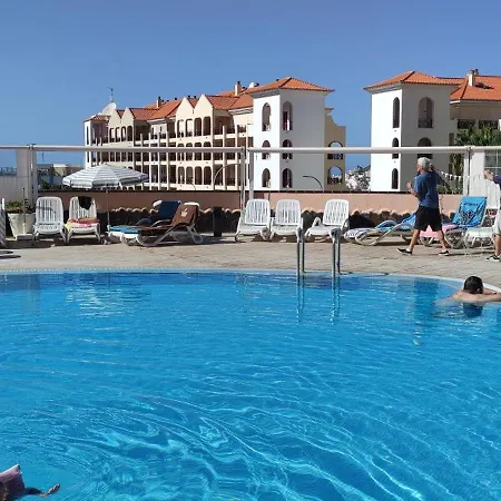 Apartamento The Heights 2 Bedroom *